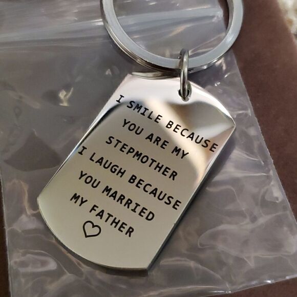Stepmother keychain   - Picture 2 of 3